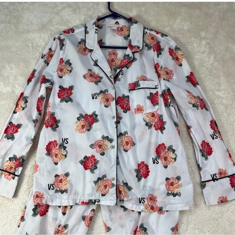 Victoria Secret floral cotton pajamas. Excellent condition. No rips or stains.